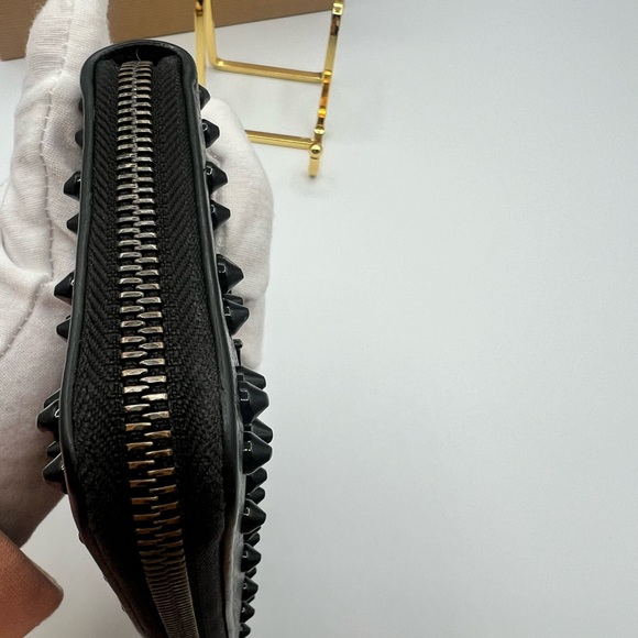 Christian Louboutin Panettone Zip Around Wallet - includes box and dust bag - Picture 15 of 16